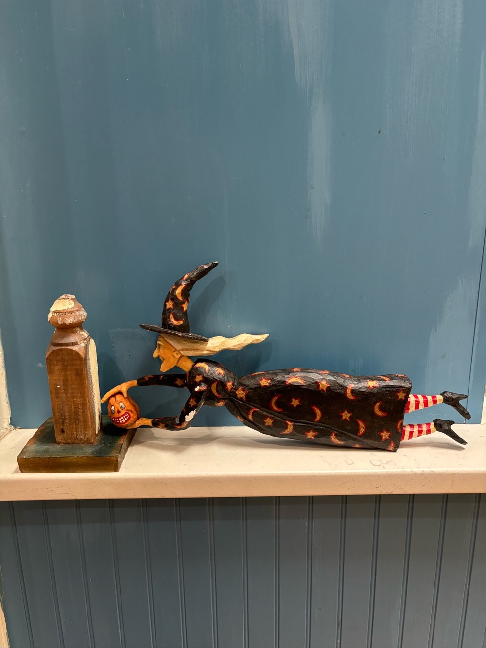 Captured Carvings Crescyndra Witch Halloween flying over post pumpkin LTD edt